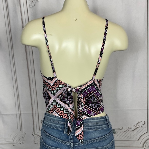 Express NEW Crop Top Halter Colorful Print Back Tie Back Open Back Sz Medium - Picture 4 of 4